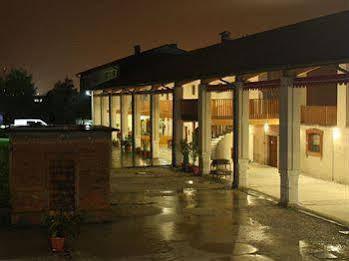 Cascina Maggia Hostal Brescia Exterior foto